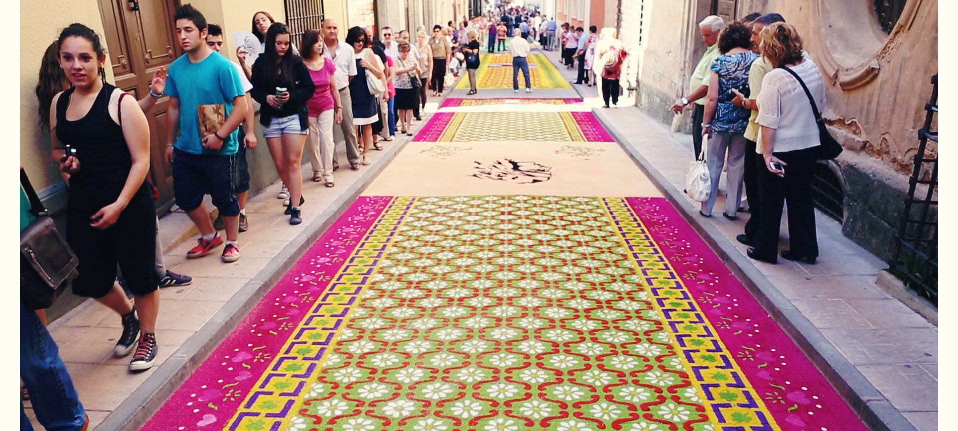 Alfombras de Serrín del Corpus de Elche de la Sierra